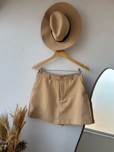 Shorts saia em crepe tam m