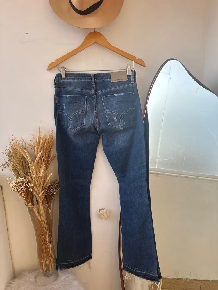 Calça jeans Calvin Klein tam 36