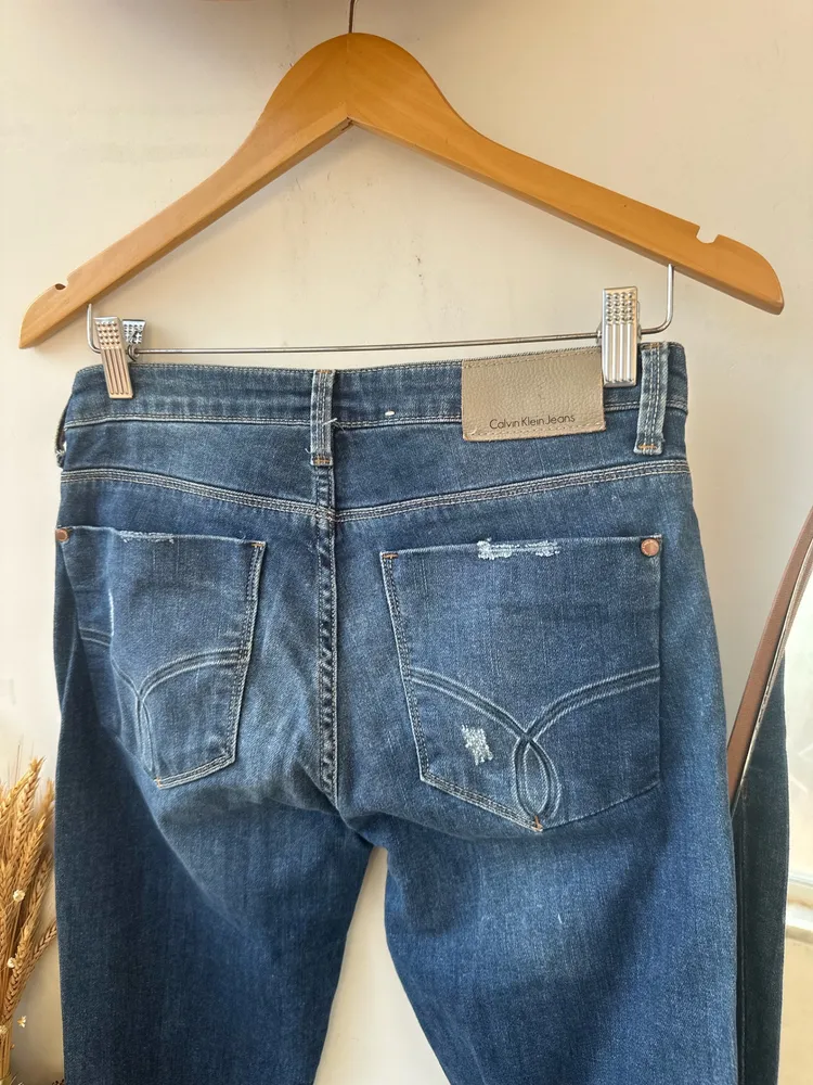 Calça jeans Calvin Klein tam 36