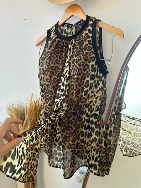 Blusa Zara animal print tam m