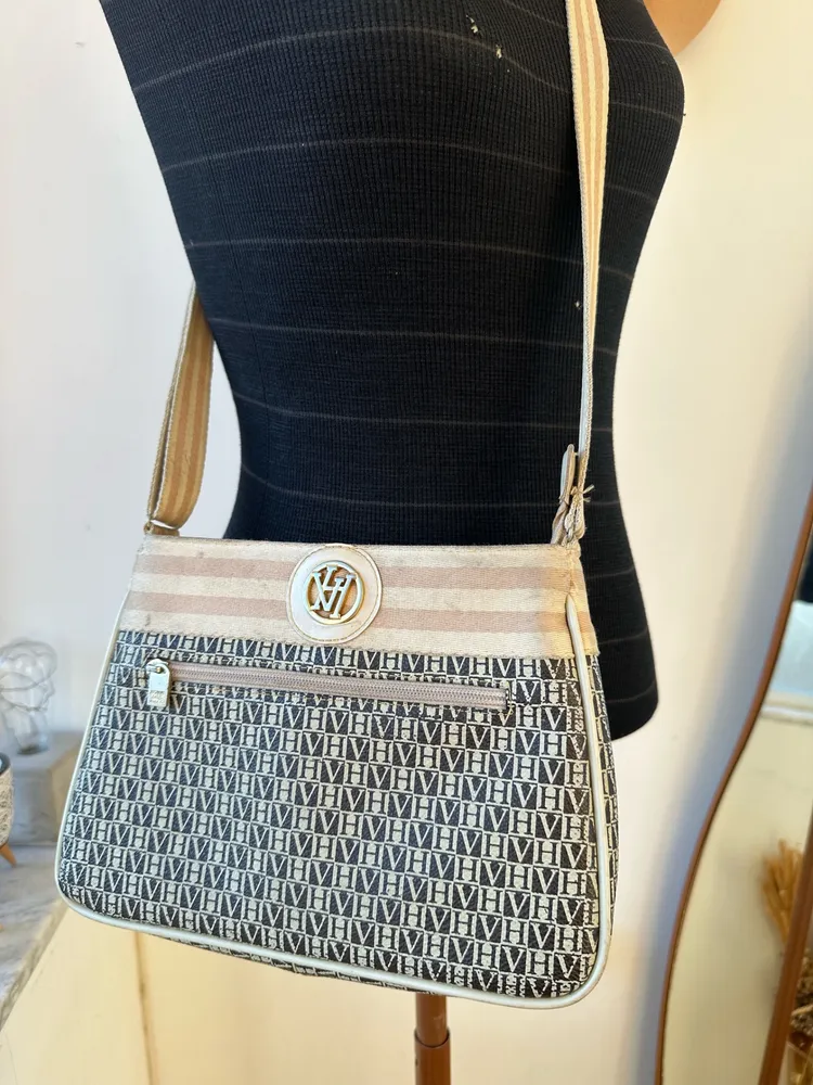Bolsa feminina Victor Hugo monograma