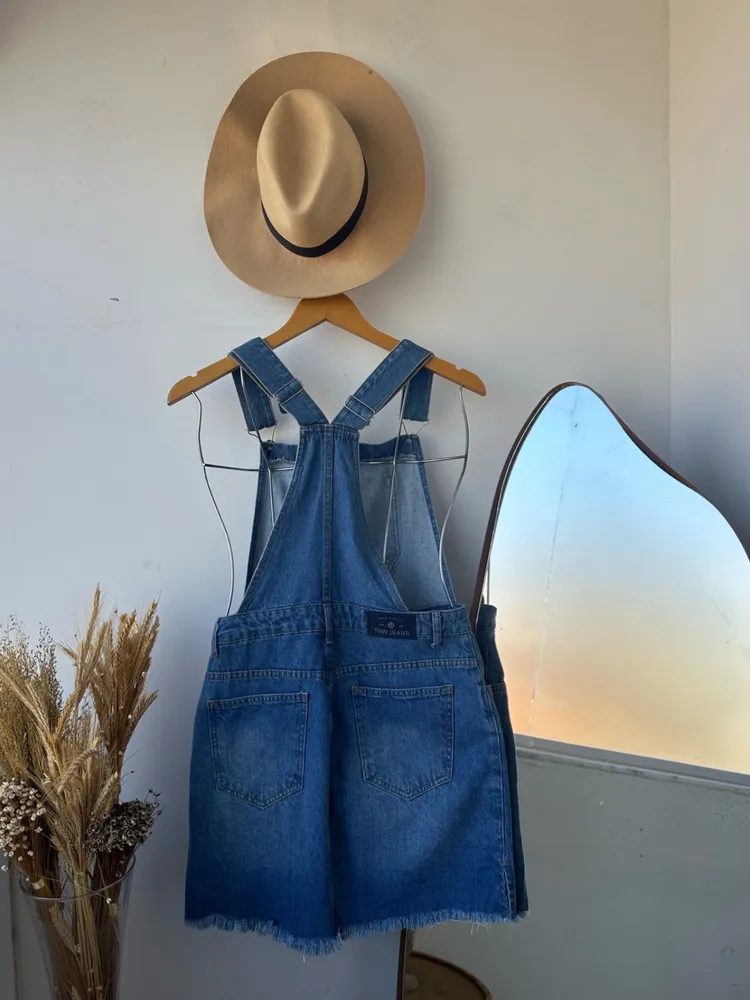 Jardineira jeans feminina tam 40