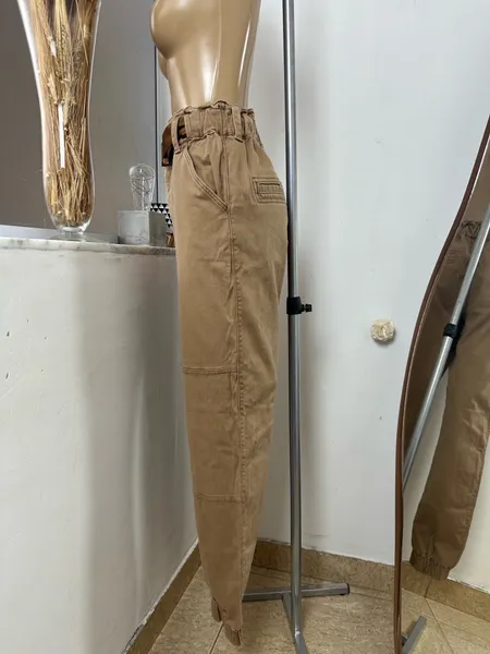 Calça feminina Hollister tam M