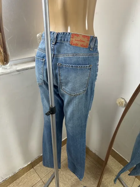 Calça jeans destroyed tam 38