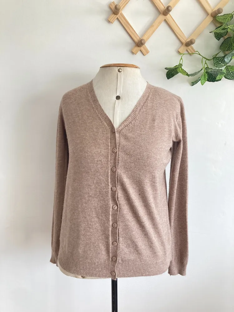 cardigan bege quentinho