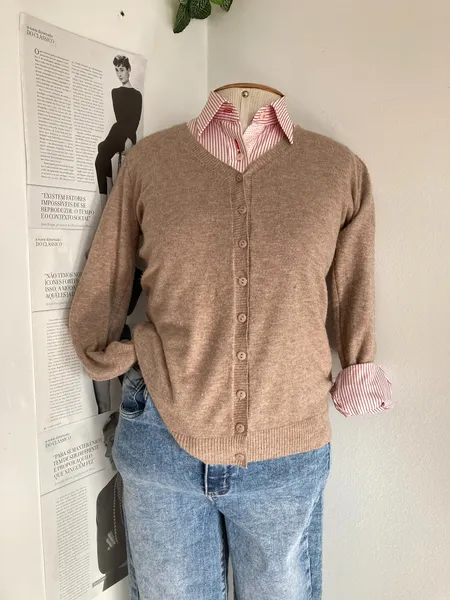 cardigan bege quentinho