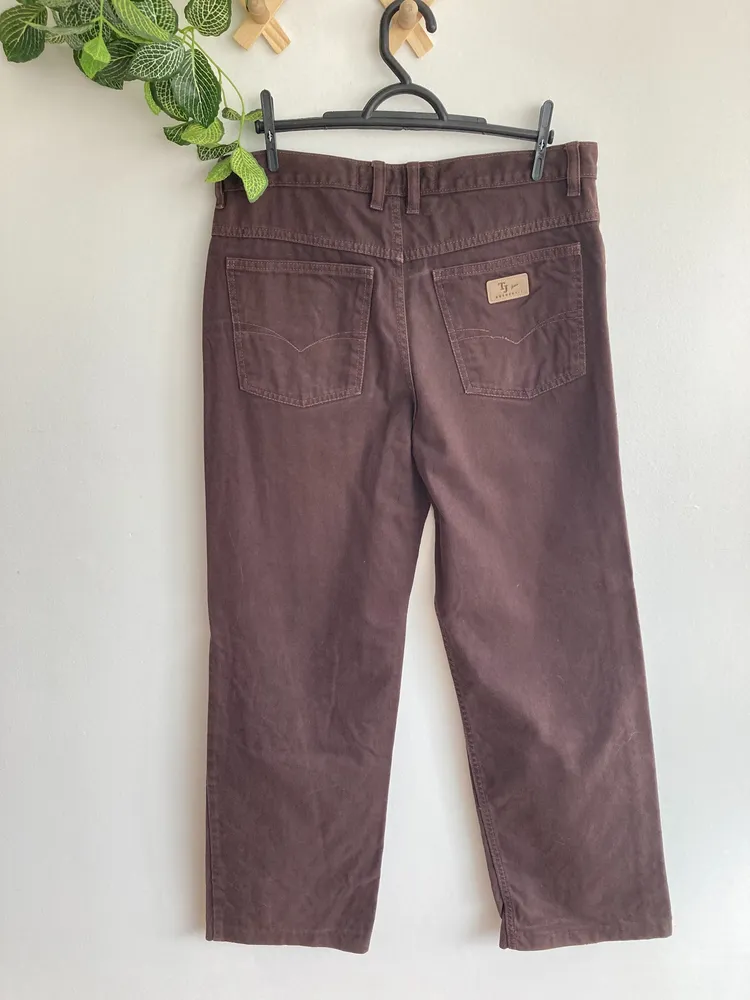 Calça marrom em sarja