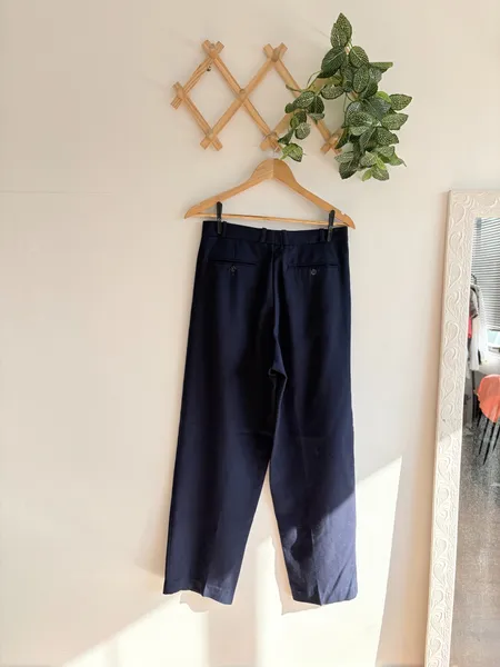 Calça azul alfaiataria