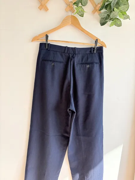 Calça azul alfaiataria