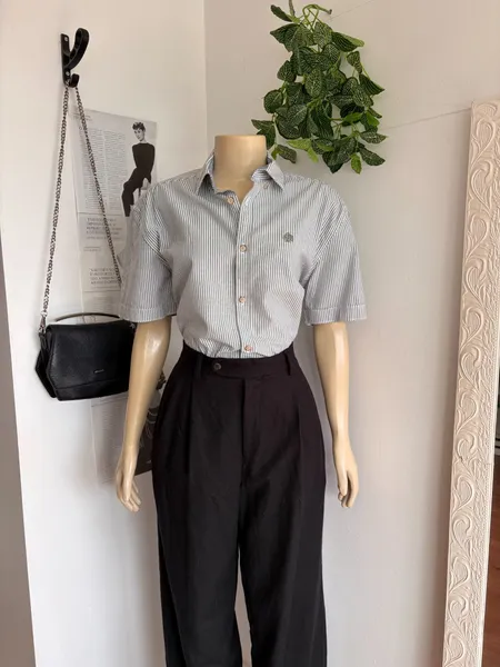 Camisa listrada azul e branco