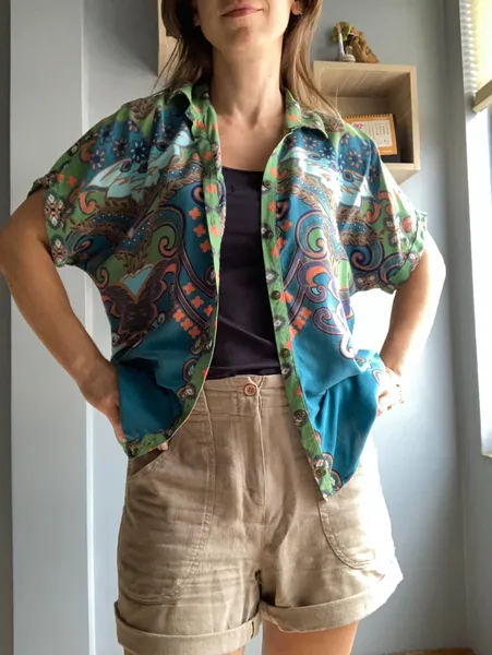 Camisa estampada diferentona