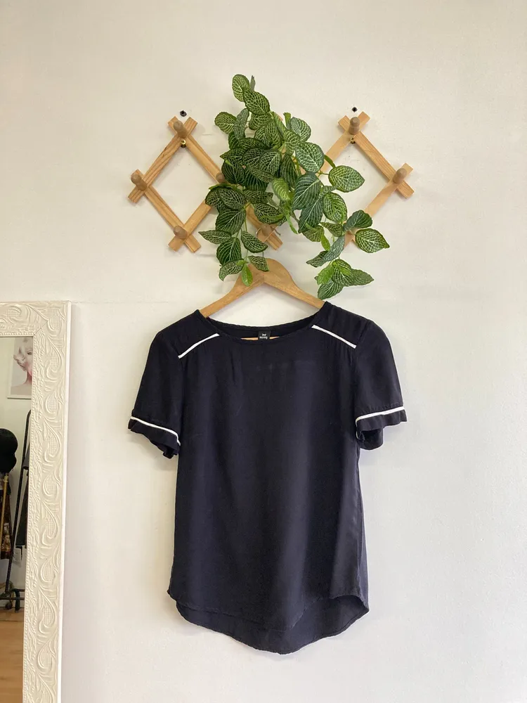 t-shirt preta lisa