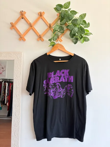 camiseta black sabbath