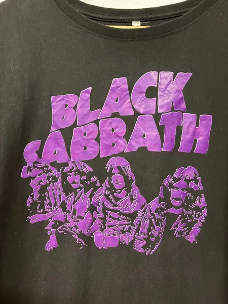 camiseta black sabbath