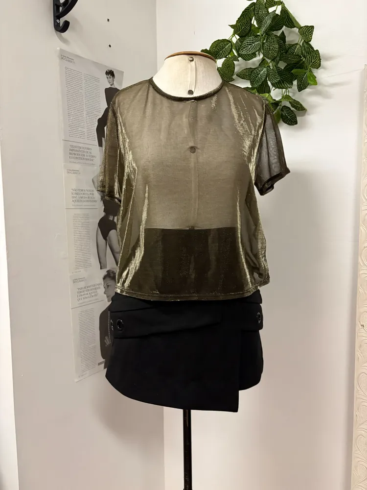 Blusa verde em tule