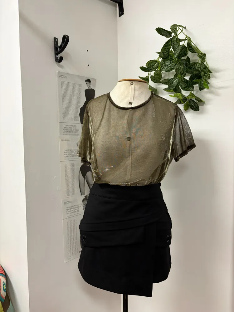 Blusa verde em tule