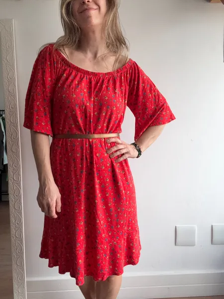 Vestido vermelho ciganinha