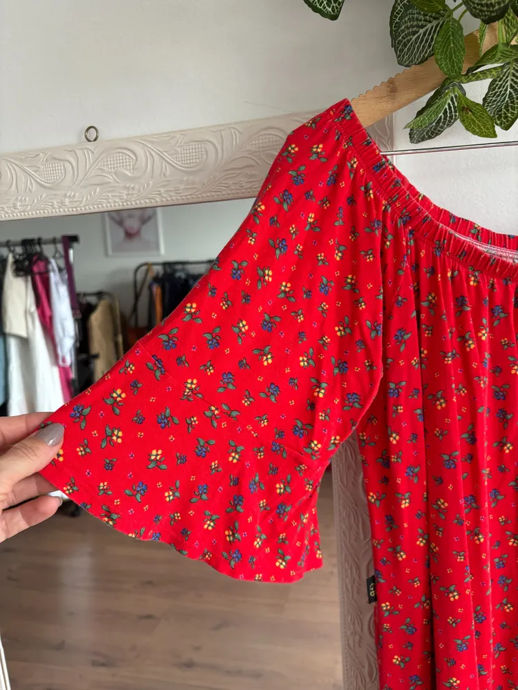 Vestido vermelho ciganinha