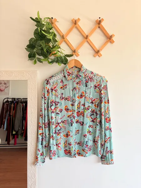 Camisa verde estampada
