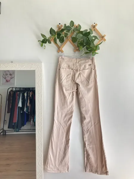 Calça offwhite Le Lis Blanc