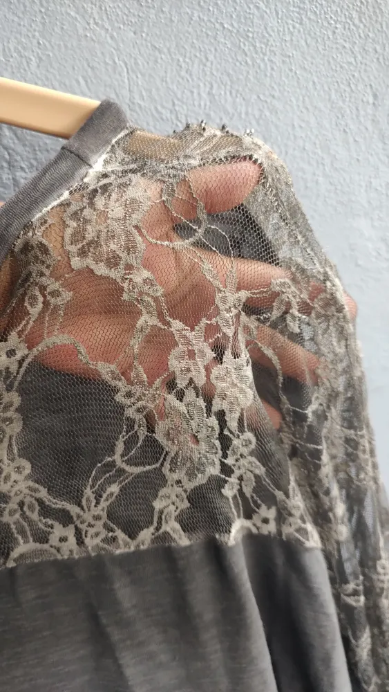 Blusa com renda Ecquus