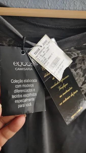 Blusa com renda Ecquus