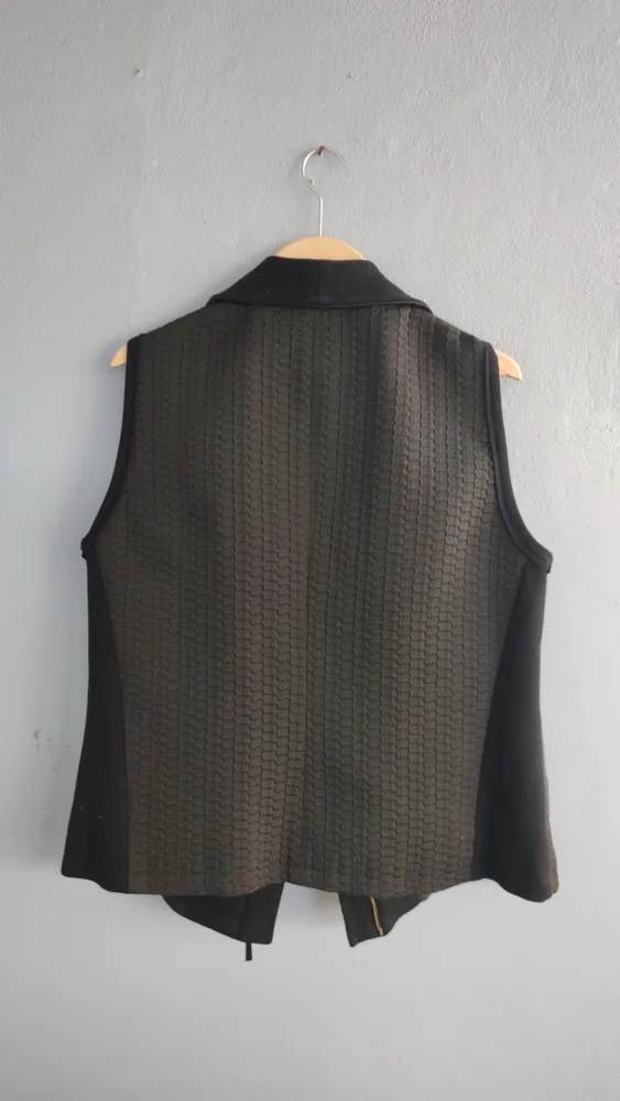Colete Preto com zíper