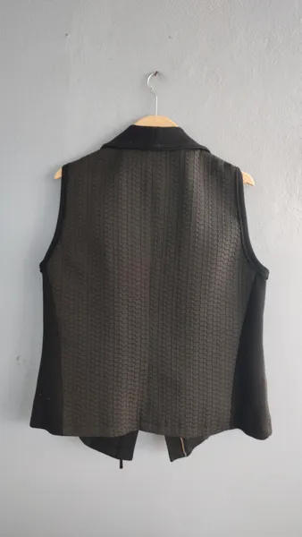 Colete Preto com zíper
