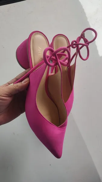 Sandália Arezzo nobuck rosa