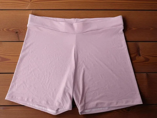 Shorts femino Rosê com lurex