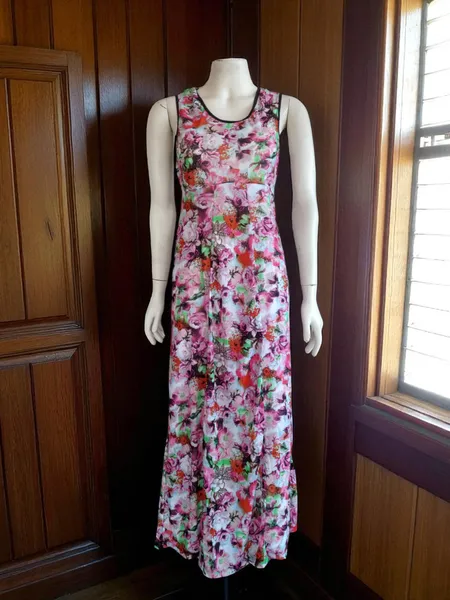 Vestido longo estampado com forro