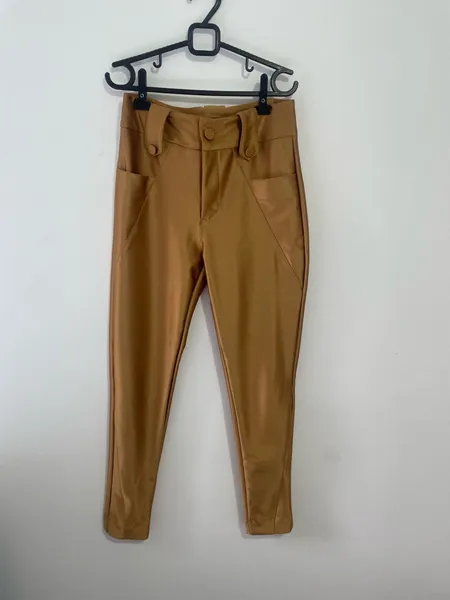 calca feminina caramelo dourada  tam 40
