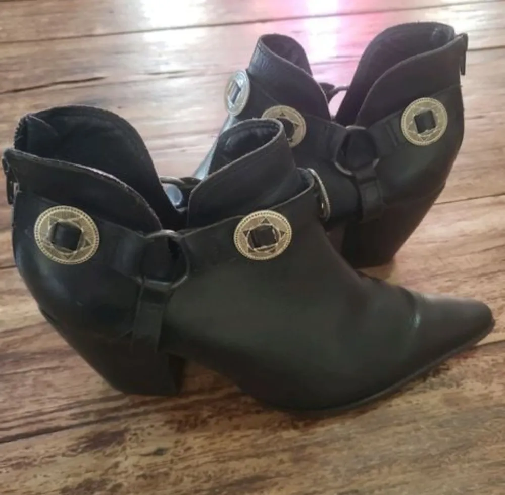 Bota couro Botero 36