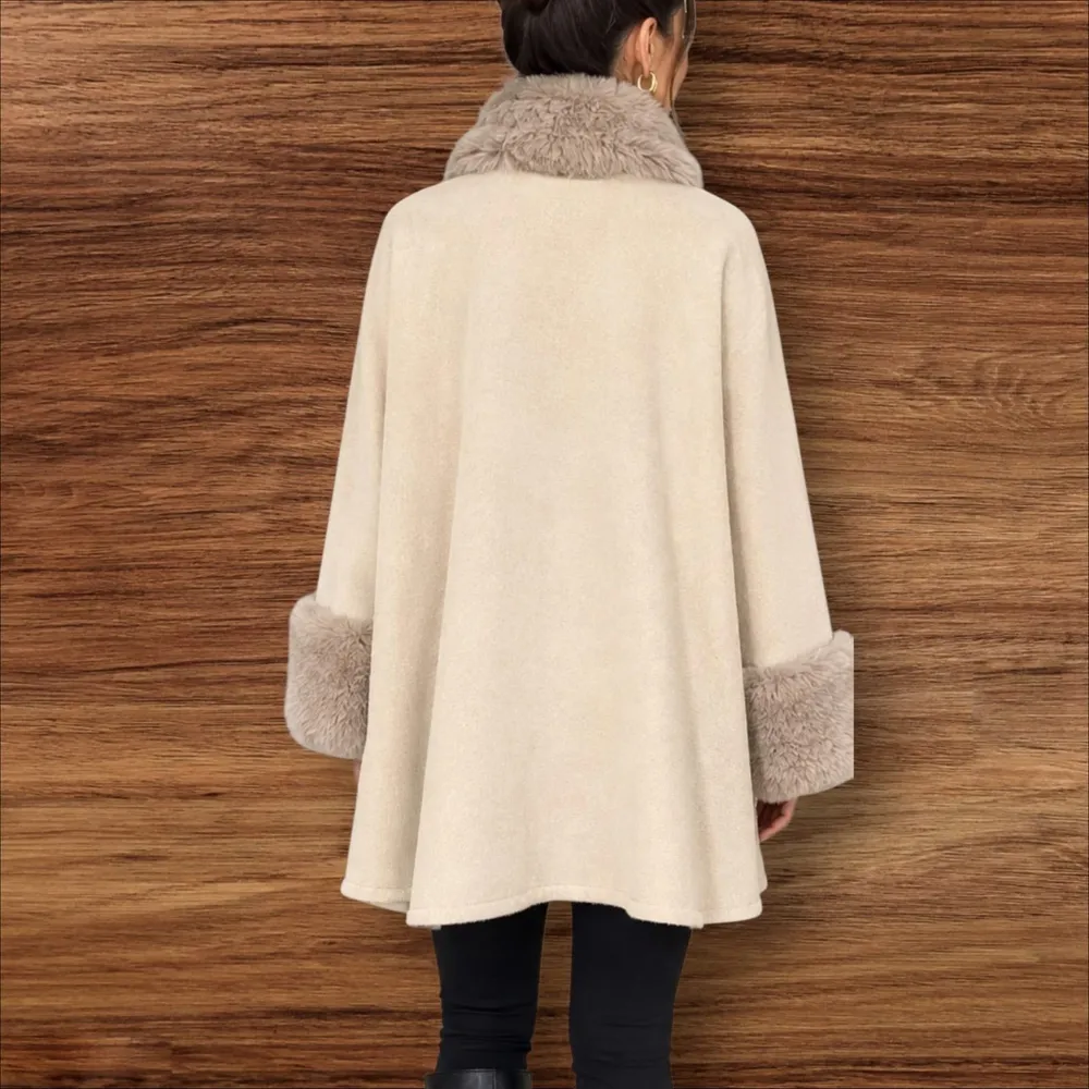 poncho le lis blanc novo