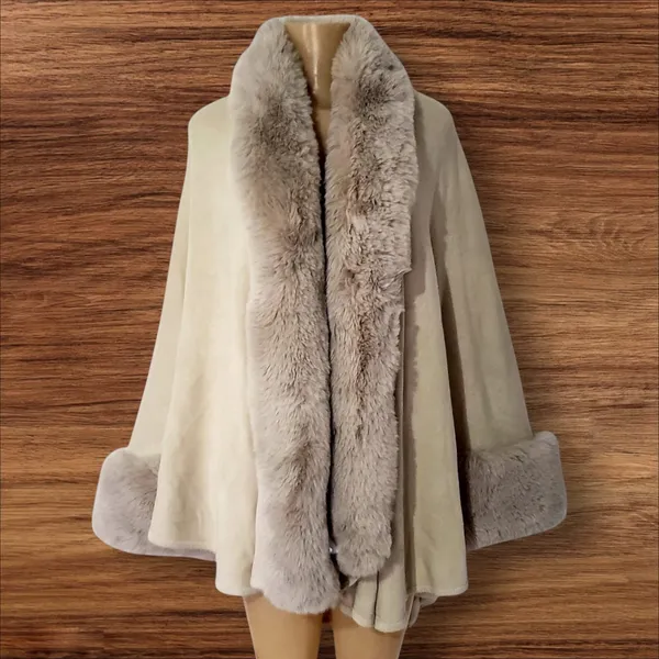 poncho le lis blanc novo