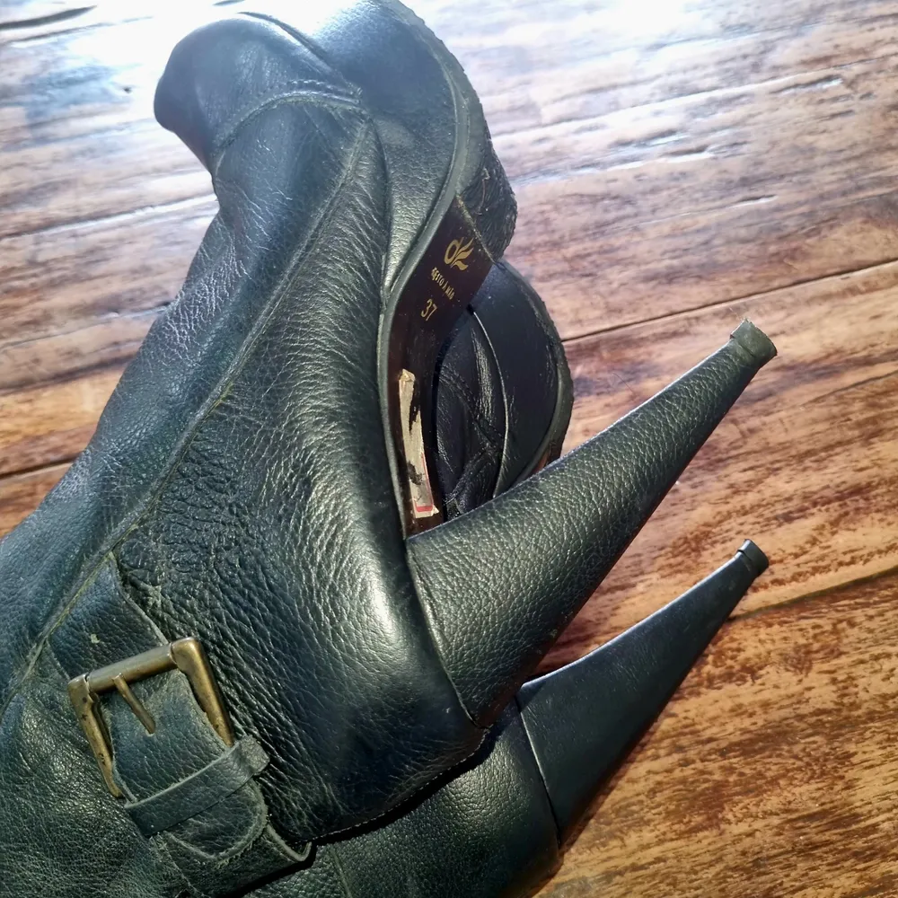 bota em couro legítimo 37