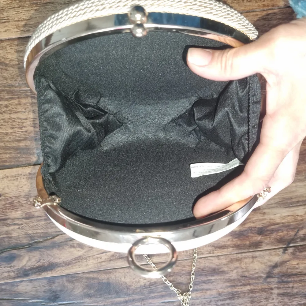 clutch em ráfia