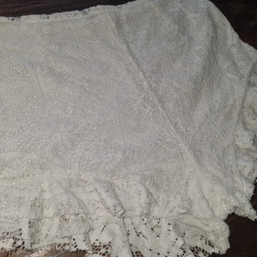 shorts em renda zara 38