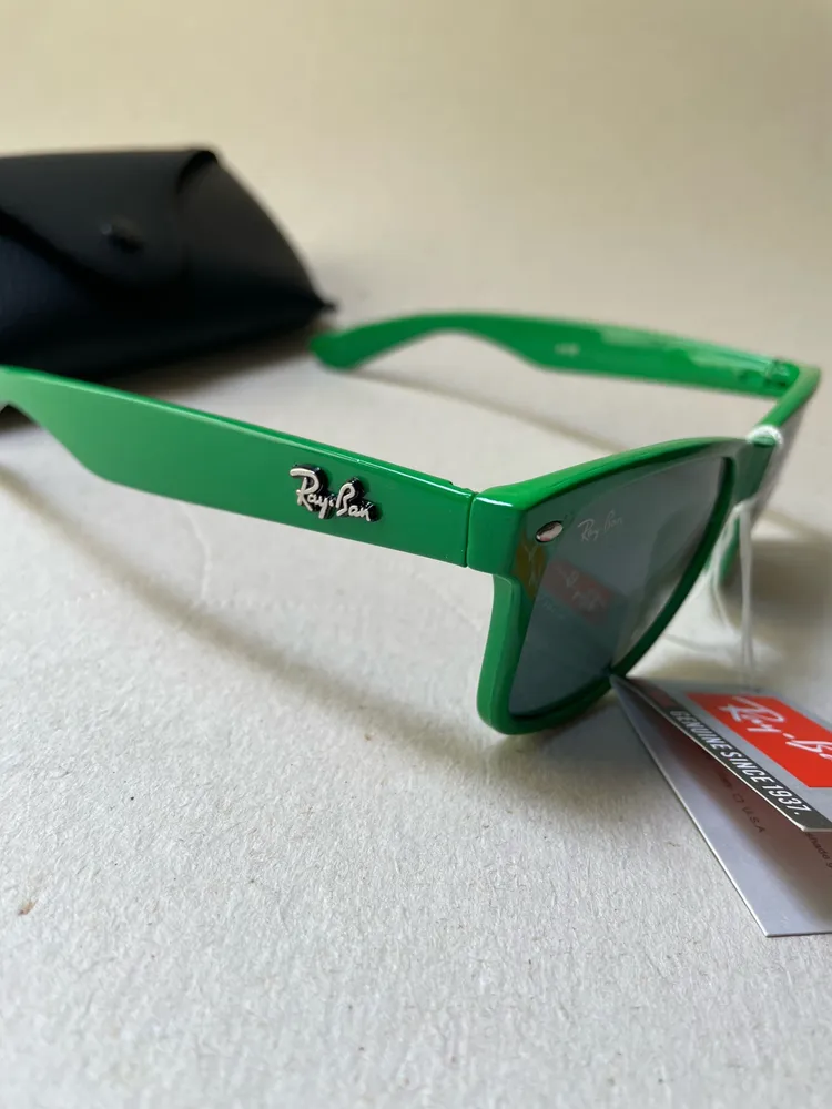 oculos de sol Rayban modelo wayfarer verde