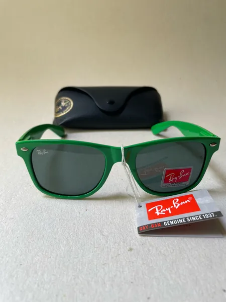 oculos de sol Rayban modelo wayfarer verde