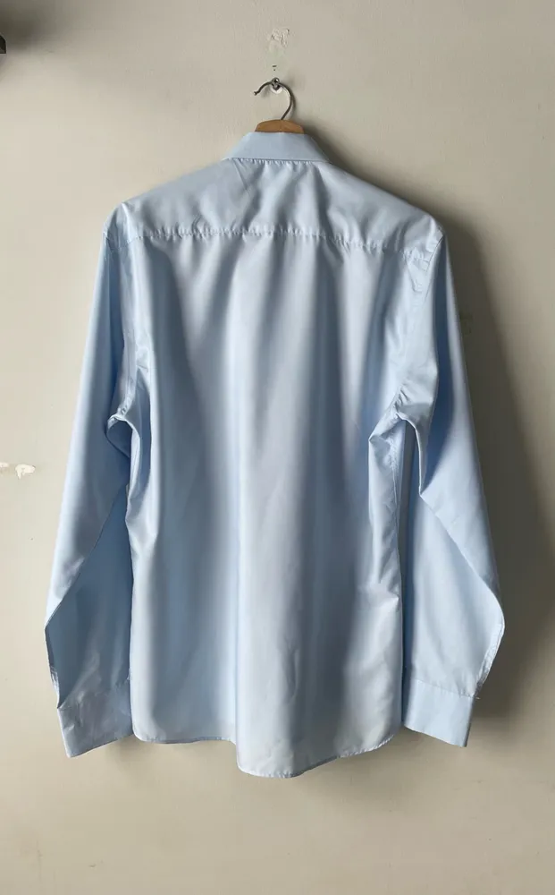 camisa da marca indivudual azul claro tam 38