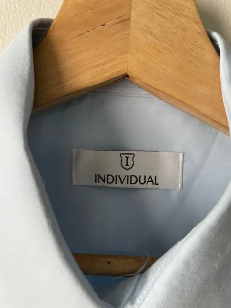 camisa da marca indivudual azul claro tam 38