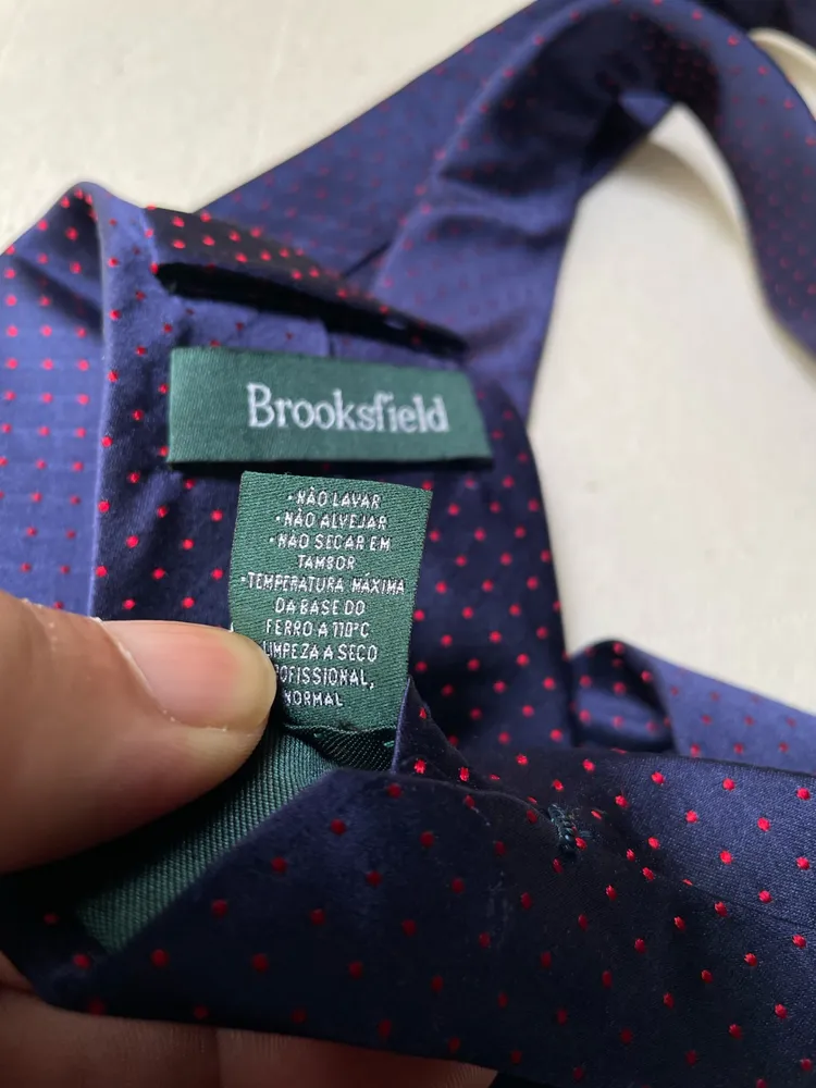 gravata semi slim Brooksfiel seda pura azul estampa poa