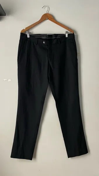 calça social da marca Zara man preta tam 44