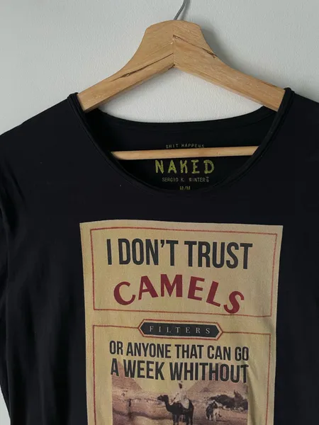 camiseta preta sergio k estampa tam m