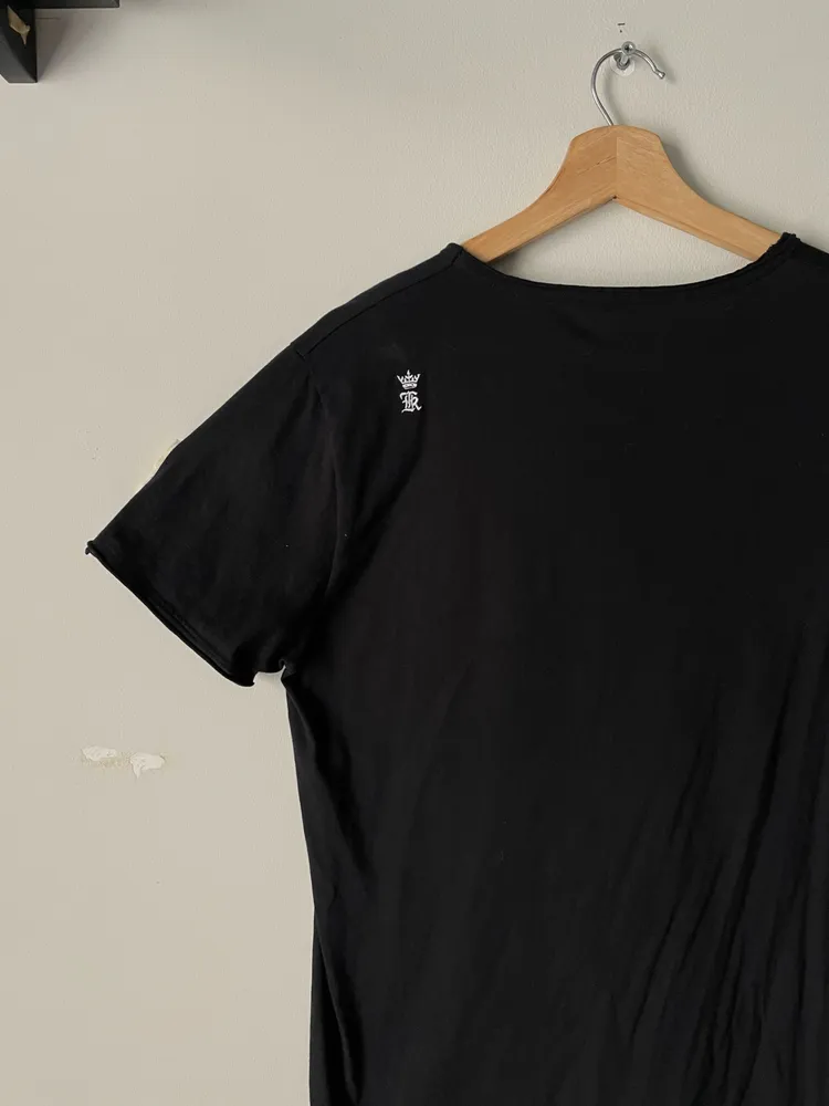 camiseta preta sergio k estampa tam m