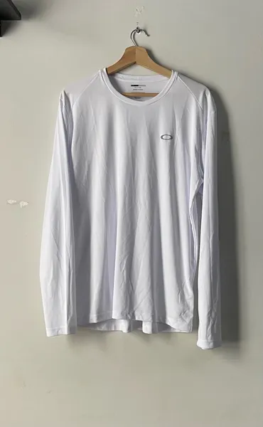 camiseta da marca oakley manga longa tam g
