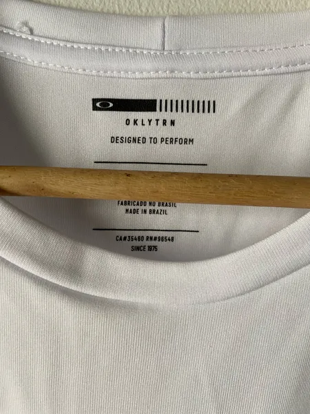 camiseta da marca oakley manga longa tam g