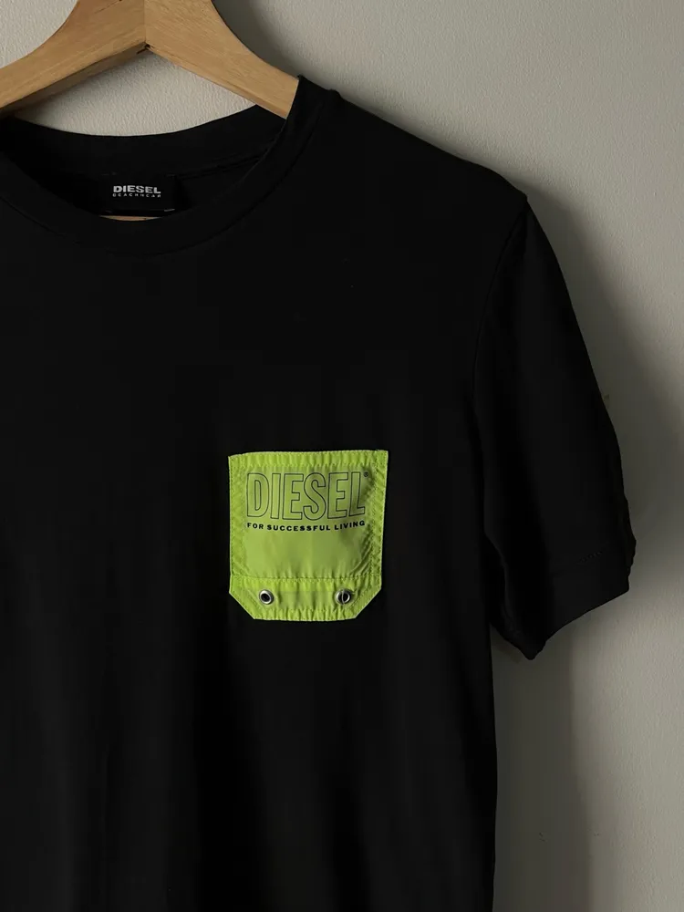 camiseta da marca Diesel preta tam XS
