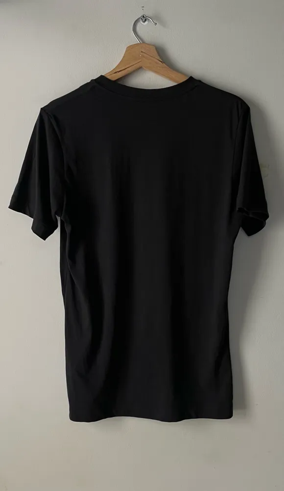 camiseta da marca Diesel preta tam XS
